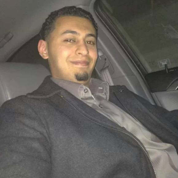 Profile Picture of Albert Labib (@albertlabib716) on Poshmark