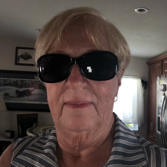 Profile Picture of Janet Bradley (@jmb0611) on Poshmark