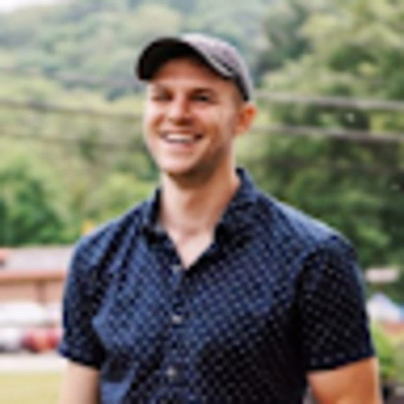 Profile Picture of Mike Roberts (@mroberts940) on Poshmark