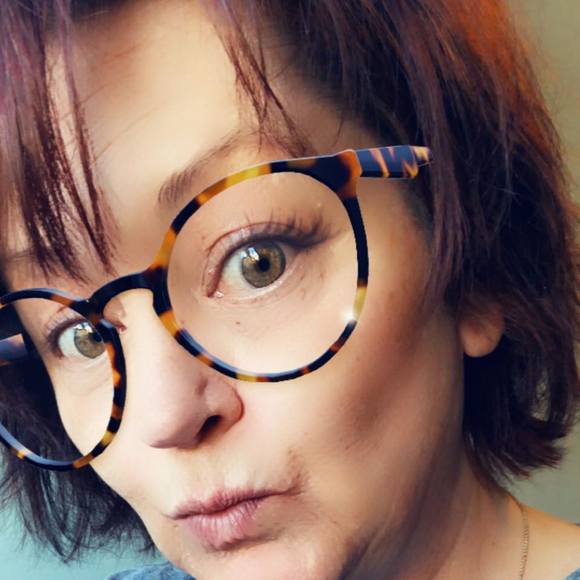 Profile Picture of Dawn Hobbs petersen (@dmpetersen) on Poshmark