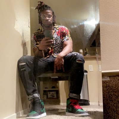 Profile Picture of Davin King Thomas (@kinggndisthang) on Twitter
