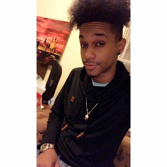 Profile Picture of Richard Paez sosa (@richarpaez) on Poshmark