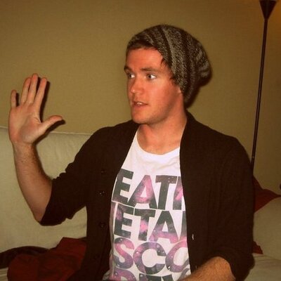 Profile Picture of Kevin Blakely (@DosChinosFan1) on Twitter
