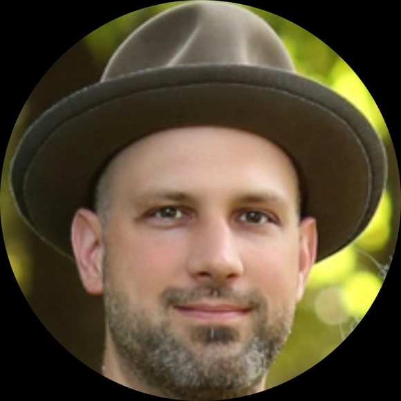 Profile Picture of Jonathan Jantz (@jonjedjan) on Poshmark