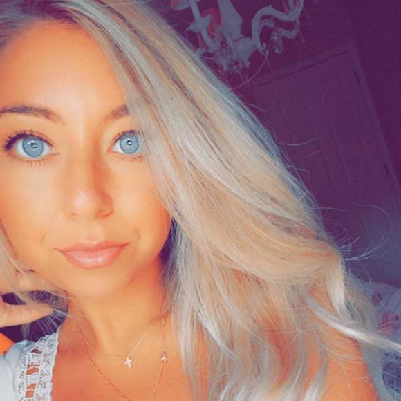 Profile Picture of Alexa Costa (@leexa502) on Poshmark