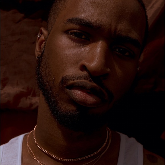 Profile Picture of Bobby Evans (@_bobbyxgray) on Poshmark