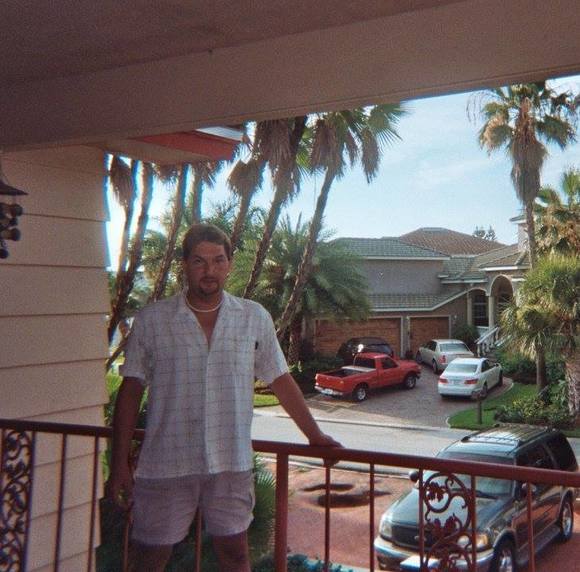 Profile Picture of Brett Trent (@bretttrent) on Poshmark