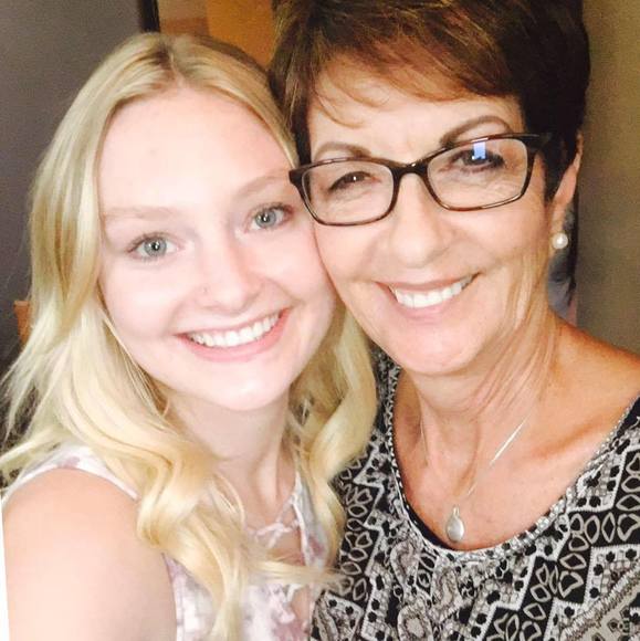 Profile Picture of Geri Tiedemann (@tiedgeri) on Poshmark