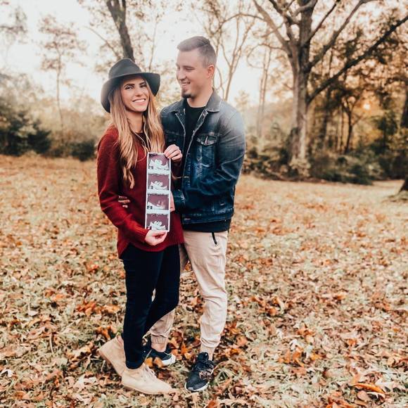 Profile Picture of Ashley Endel (@ashleyendel) on Poshmark