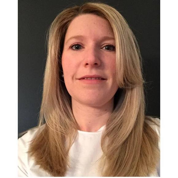 Profile Picture of Laurie Bernard (@laurie_bern) on Poshmark