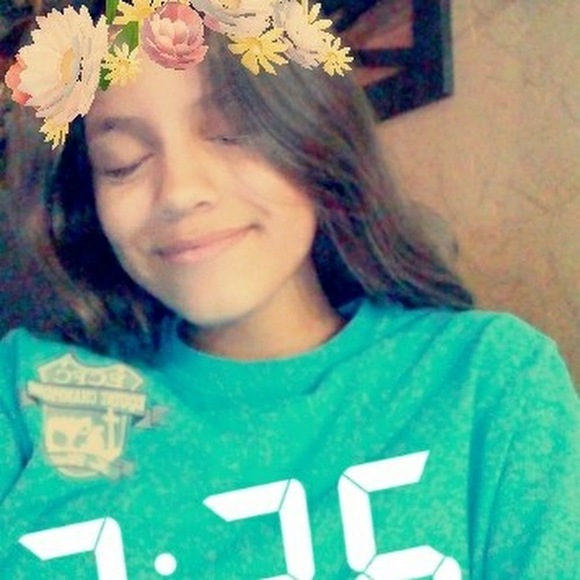 Profile Picture of Alex Olivas (@itzalex13) on Poshmark