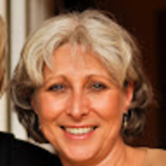 Profile Picture of Ingeborg White (@ingeborgwhite) on Poshmark