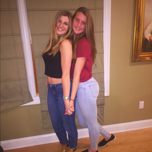 Profile Picture of Julianna Gargano (@juliannagargano) on Poshmark