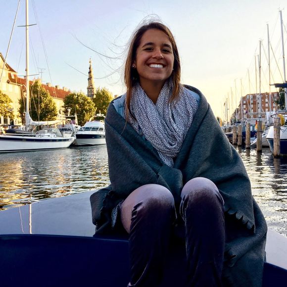 Profile Picture of Isabel Meskers (@imeskers) on Poshmark