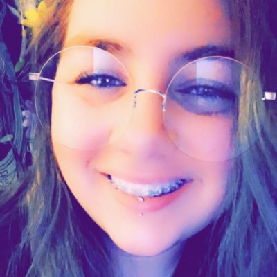 Profile Picture of Jenelle Jerzyk (@JenelleJerzyk) on Twitter