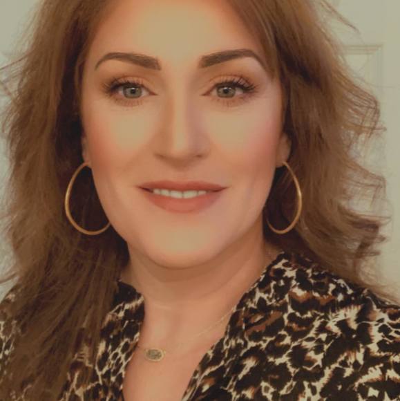 Profile Picture of Aurelia Silva (@silvaaurelia) on Poshmark