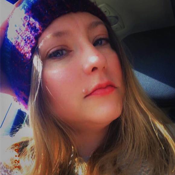 Profile Picture of Tonya Gragg-mccoy (@tmccoy01) on Poshmark