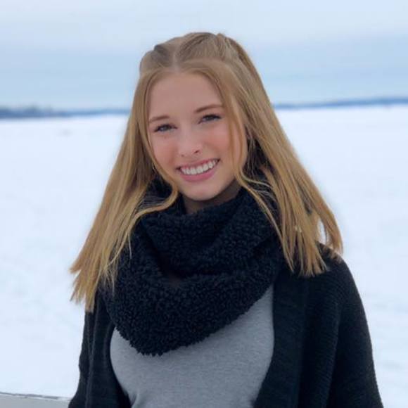 Profile Picture of Alexandra Degryse (@alexdegryse) on Poshmark