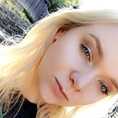 Profile Picture of Whitney Ferrell (@_whitneyferrell) on Twitter