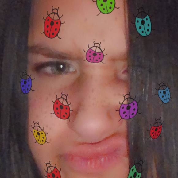 Profile Picture of Kesi Wambold (@kesiwambold) on Poshmark