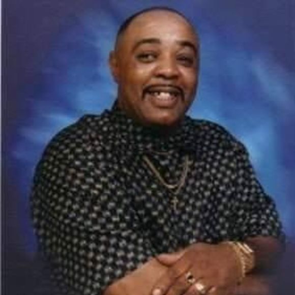 Profile Picture of Jerry Sims (@jerrysimsj) on Poshmark