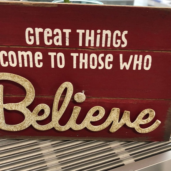 Profile Picture of Orlanda Goncalves (@orlanda_g) on Poshmark