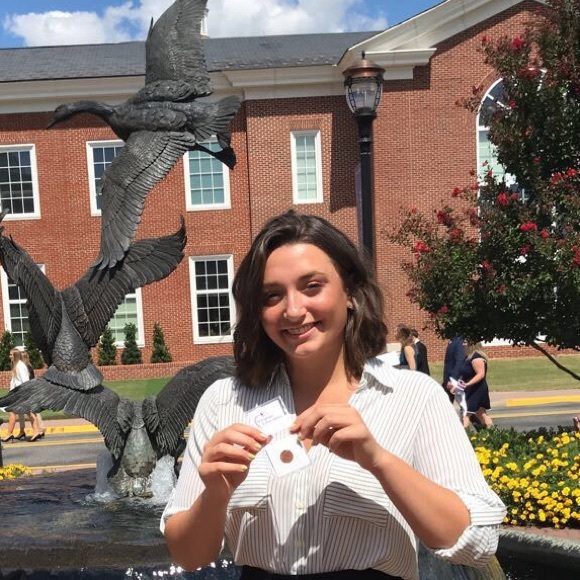 Profile Picture of Mikaela Martinez dettinger (@mikdett23350) on Poshmark