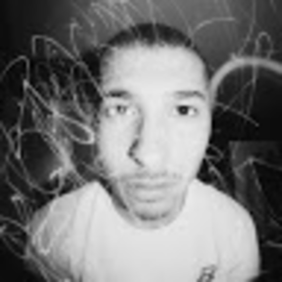 Profile Picture of Lucas Pereira (@perelucaas) on Poshmark