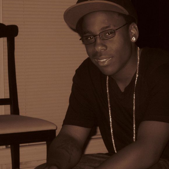 Profile Picture of Cordero Alexander (@cortez213) on Poshmark