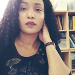 Profile Picture of Bibliolinguaphile (@sarahleerobyngonsalves) on Instagram