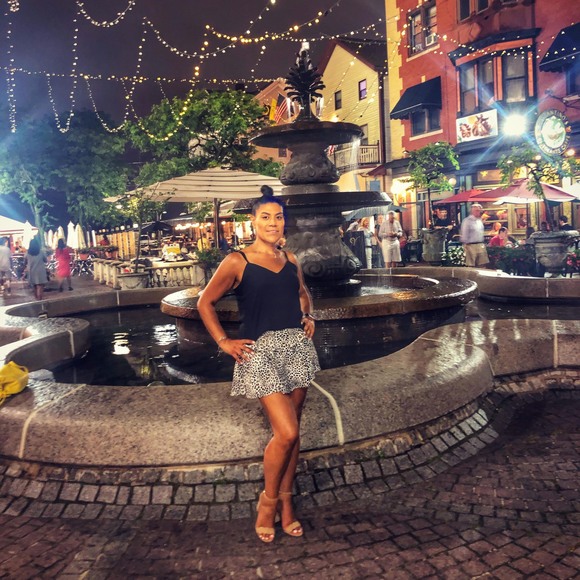 Profile Picture of Veronica Dedosantos (@veroelisa) on Poshmark