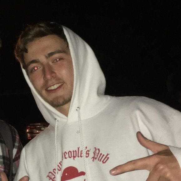 Profile Picture of Christian Vollmer (@vollmecw) on Poshmark
