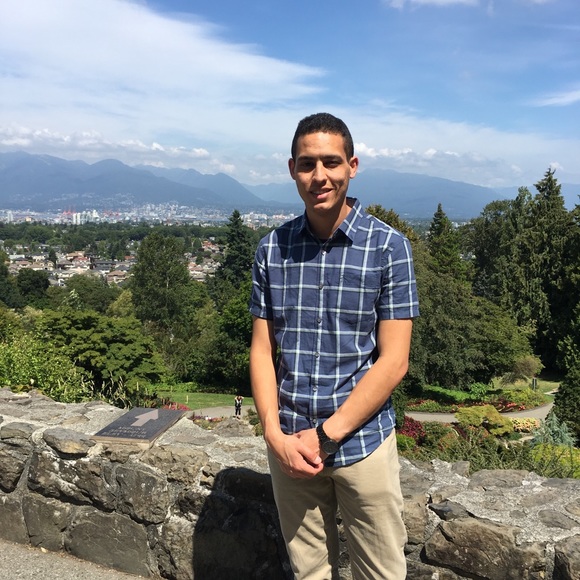 Profile Picture of Rashed Abdelaal (@rashed2694) on Poshmark