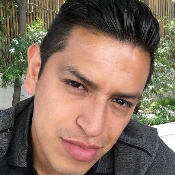 Profile Picture of Erick Patiño (@erickpatino) on Poshmark