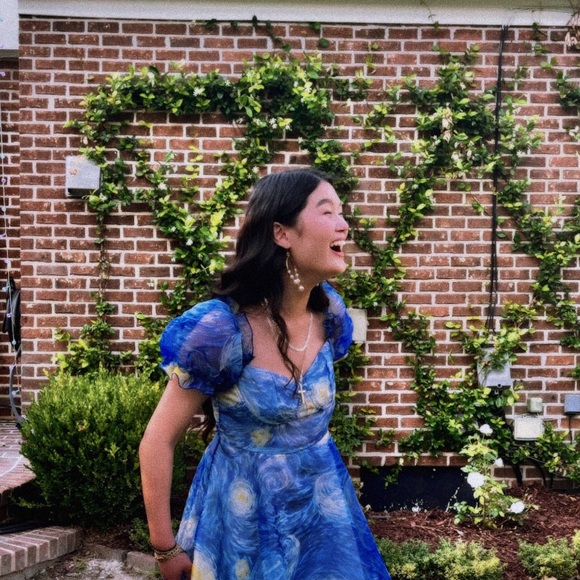 Profile Picture of Mia Terry (@m00ni3) on Poshmark