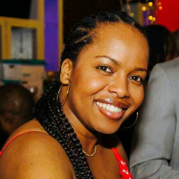 Profile Picture of Lise s Roc (@beautekreyol78) on Poshmark