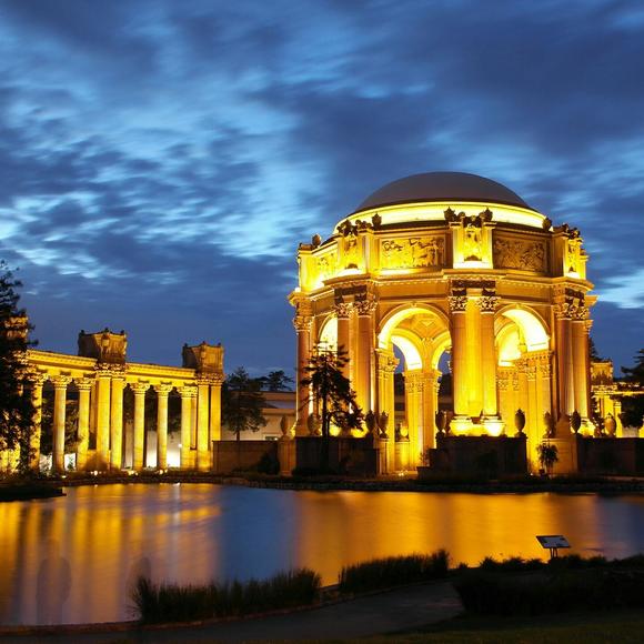 Profile Picture of Jhvz Jhvz (@jhvz84) on Poshmark