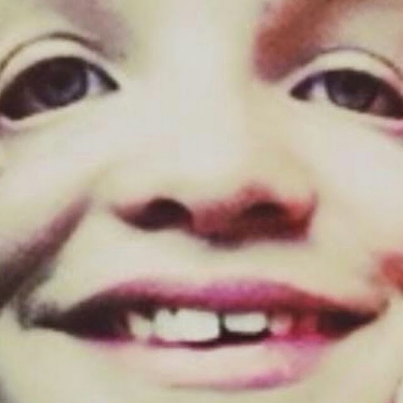 Profile Picture of Ana Ploski (@alienana64) on Poshmark