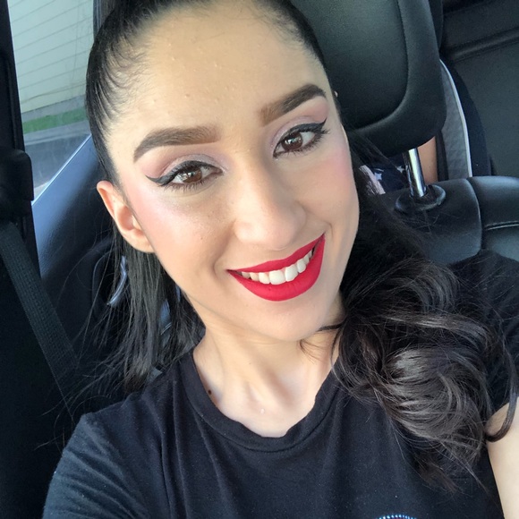 Profile Picture of Jackelyn Anciso (@jackelynanciso) on Poshmark