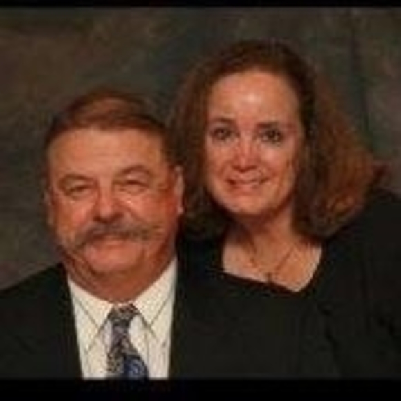 Profile Picture of Sally Riegelsberger (@rnsoncid) on Poshmark