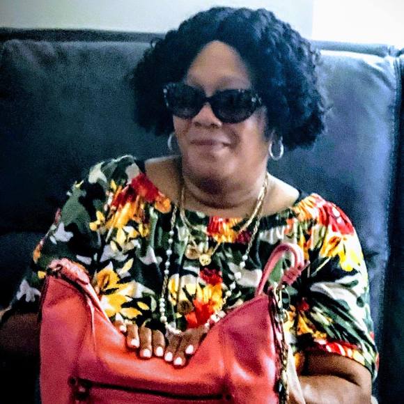 Profile Picture of Crystal Rudolph (@rudolph1967) on Poshmark