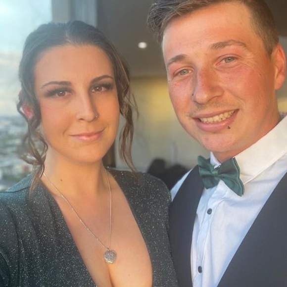 Profile Picture of Gabrielle Leechman (@gleechman) on Poshmark