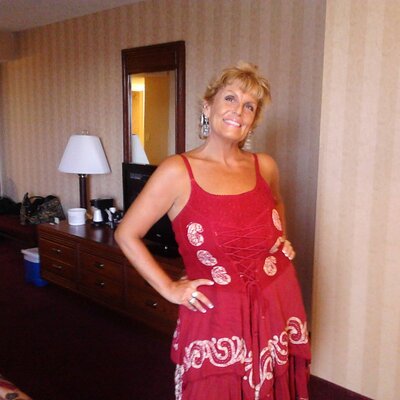 Janet Pries - Twitter Profile Picture of Janet Pries (@jnhdjhmom) on Twitter