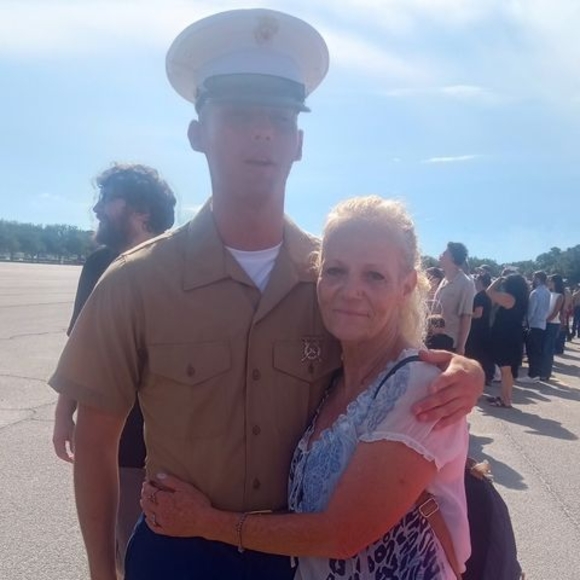 Profile Picture of Leatha Rolen (@lacardin94) on Poshmark