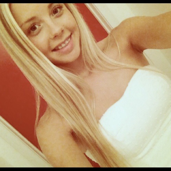 Profile Picture of Andrea Welde (@andreawelde) on Poshmark