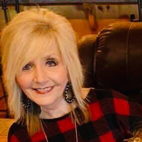 Profile Picture of Cindy Renfroe (@cindy_renfroe) on Twitter