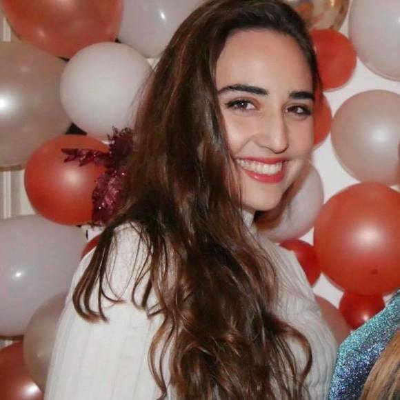 Profile Picture of Nia Lysandrou (@aponi13) on Poshmark