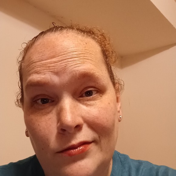 Profile Picture of Michelle Markey (@markeymichelle6) on Poshmark