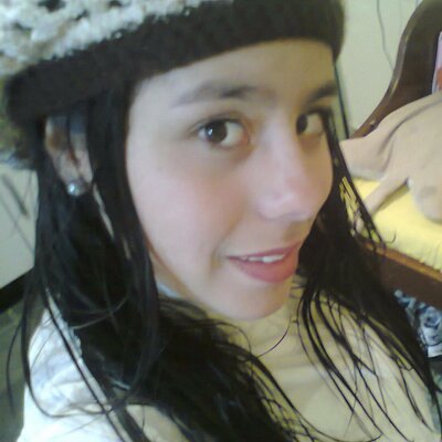 Profile Picture of Thais Paula Perroni (@perrone_paula) on Twitter