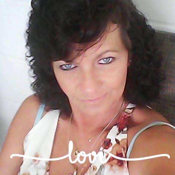 Profile Picture of Brenda Henningfeld (@luckyshadows08) on Poshmark